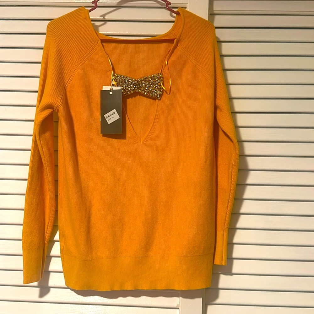 Women Fashion Top. Brand Enzoria